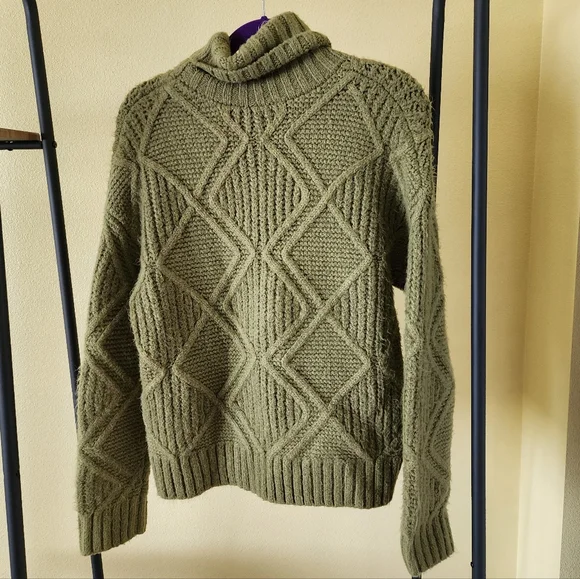 Caslon olive green turtle neck sweater - Picture 2 of 7